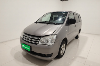 东风风行 菱智 2017款 V3 1.5L 5座特惠版