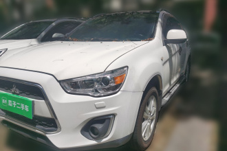 三菱 劲炫ASX 2013款 2.0L CVT四驱旗舰版