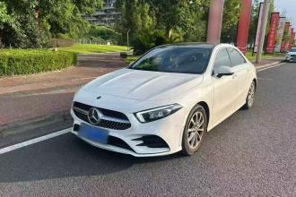 奔驰A级 2021款 A 200 L 运动轿车动感型