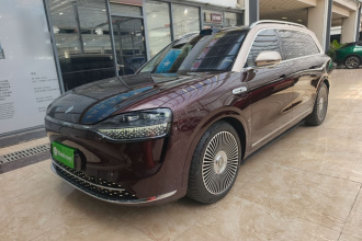 鸿蒙智行 问界M9 2025款 增程 Ultra版 52kWh 5座版 (192线激光雷达）