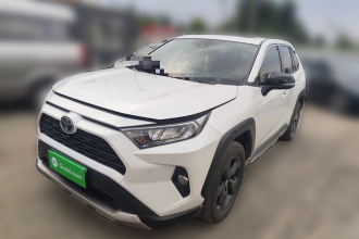 丰田 RAV4荣放 2022款 2.0L CVT四驱风尚Plus版