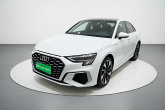 奥迪A3 2024款 A3L Limousine 35 TFSI 时尚运动型
