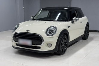 MINI 2019款 1.5T COOPER 艺术家