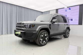 iCAR V27 2026款 200KM四驱猎鹰500