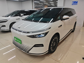 小鹏X9 2025款 纯电 740超长续航 Max