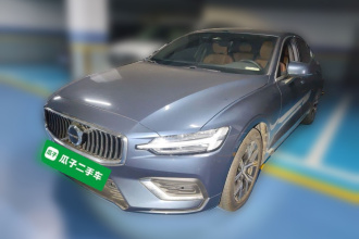 沃尔沃S60 2026款 B4 智逸豪华版