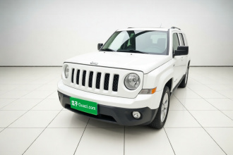 Jeep 自由客 2014款 2.4L 运动版
