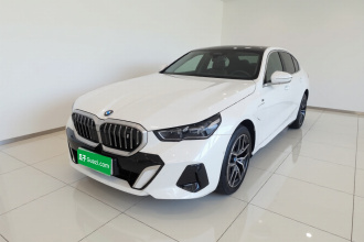 宝马i5 2025款 eDrive 40L M运动套装