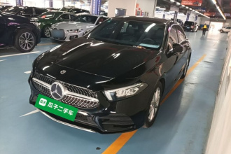 奔驰A级 2022款 改款 A 200 L 运动轿车时尚型