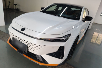 长安UNI-V 2024款 1.5T 尊贵运动型