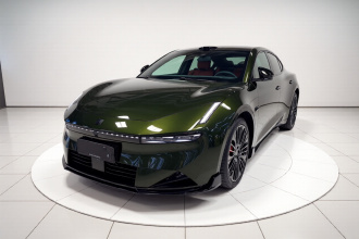 领克10 EM-P 2025款 240四驱Ultra运动版