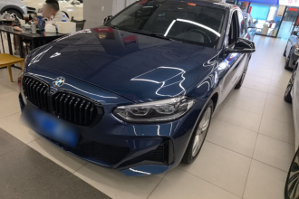 宝马1系 2021款 改款 120i M运动曜夜版
