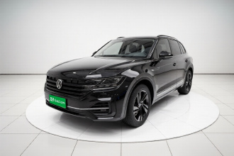 大众 途锐 2023款 3.0TSI 锐享版 曜黑运动套装