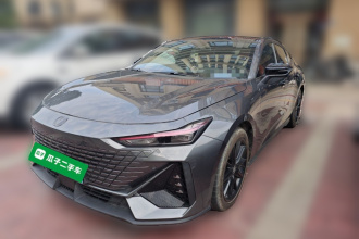 长安UNI-V 2022款 1.5T 尊贵型