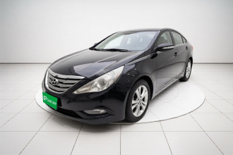 现代 索纳塔 2011款 2.0L 自动领先版