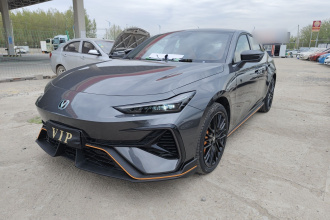 长安UNI-V 2025款 第三代 2.0T 劲擎型