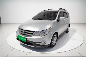 宝骏730 2014款 1.5L 手动豪华型 7座