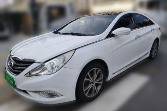 现代 索纳塔 2014款 2.0L 自动豪华版