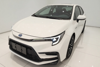 丰田 雷凌 2023款 智能电混双擎 1.8L 运动版