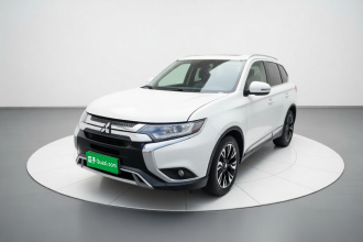 三菱 欧蓝德 2019款 2.0L 两驱畅享版 5座 国VI