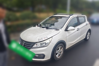 宝骏310 2016款 1.2L 手动豪华型