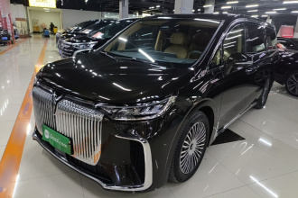 岚图汽车 岚图梦想家 2025款 PHEV 四驱旗舰鲲鹏版