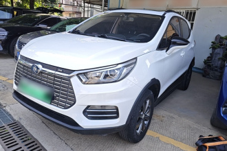 比亚迪 元新能源 2018款 EV360 智联炫酷型