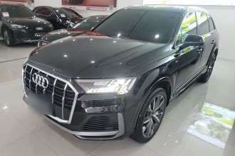奥迪Q7 2023款 55 TFSI quattro S line运动型