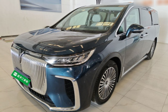 岚图汽车 岚图梦想家 2025款 PHEV 四驱旗舰鲲鹏版