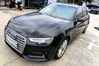 奥迪A4L 2018款 30周年年型 40 TFSI 时尚型