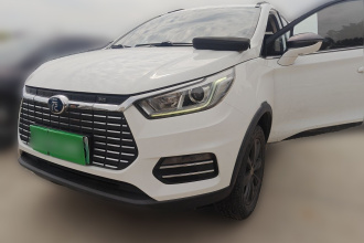 比亚迪 元新能源 2019款 EV360 智联领尚型