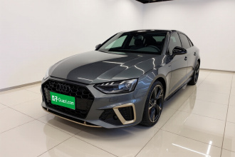 奥迪A4L 2024款 40 TFSI quattro RS套件燃速型