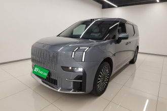 极氪009 2024款 七座过道版四驱 108kWh