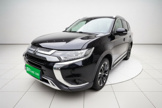 三菱 欧蓝德 2019款 2.0L 两驱畅享版 5座 国VI