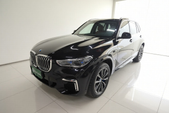 宝马X5 2022款 xDrive 30Li 尊享型M运动套装