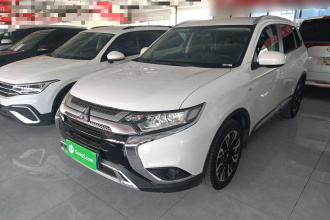 三菱 欧蓝德 2020款 2.0L 两驱畅行版 5座