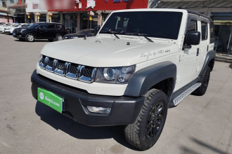 北京越野BJ40 2016款 40L 2.0T 手动四驱尊贵版