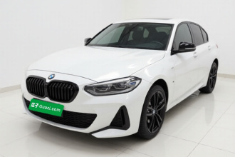 宝马1系 2022款 125i M运动曜夜版