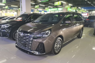 别克GL8 2023款 陆上公务舱 652T 豪华型