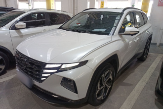 现代 2023款 途胜L 1.5T 自动两驱DLX豪华版