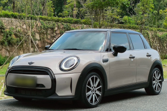 MINI 2023款 1.5T COOPER 艺术家 五门版