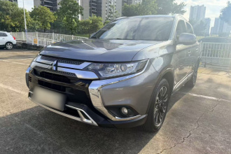 三菱 欧蓝德 2019款 2.0L 两驱畅享版 7座 国VI