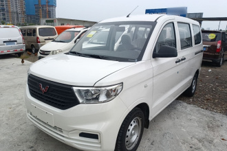 五菱汽车 五菱宏光V 2022款 1.5L劲取版电动助力LAR
