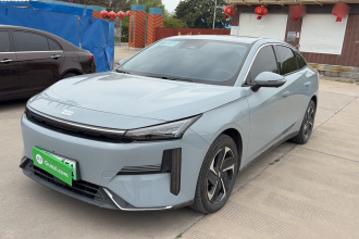 吉利银河 银河L6 2024款 125km PLUS 龙腾版