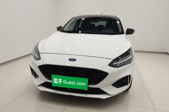 福特 福克斯 2021款 两厢 EcoBoost 180 自动锋潮型
