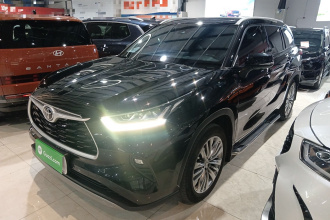 丰田 汉兰达 2022款 380T 四驱尊贵版 7座