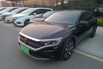 大众 帕萨特 2023款 改款 330TSI 豪华版
