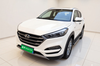 现代 途胜 2015款 1.6T 双离合两驱智能型