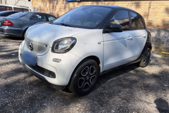 smart forfour 2018款 0.9T 66千瓦先锋版