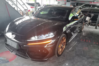 腾势Z9GT 2024款 1100四驱Ultra版